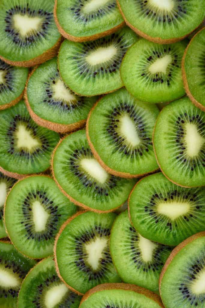 Freshly sliced kiwi fruit
