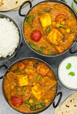 Two bowls of delicious paneer jalfrezi