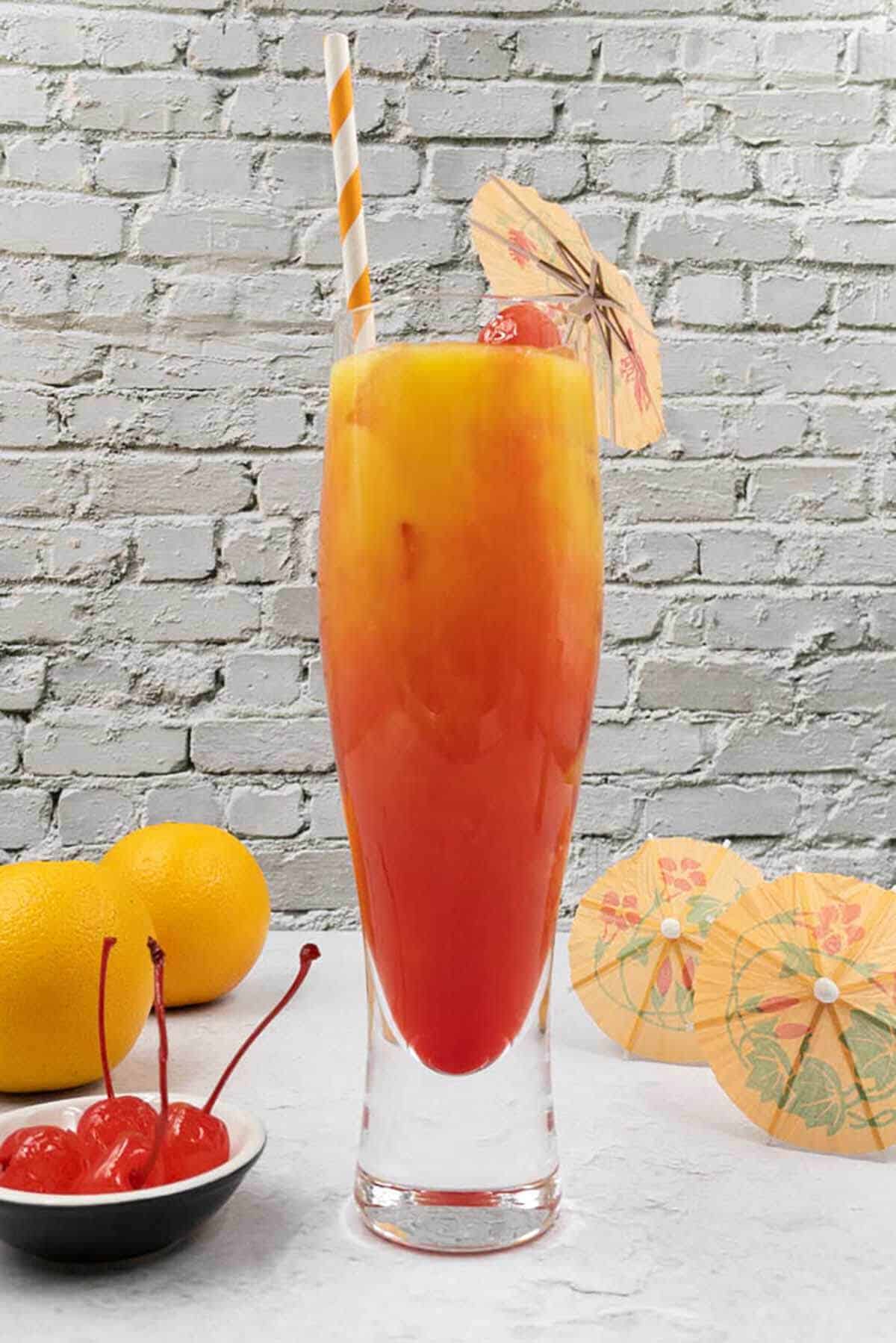 Get your weekend started right with this vodka sunrise recipe! - Splash ...