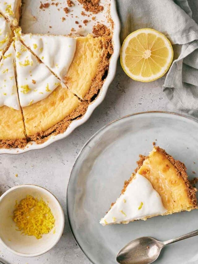 This Creamy Lemon Pie is Like Sunshine in a Slice!